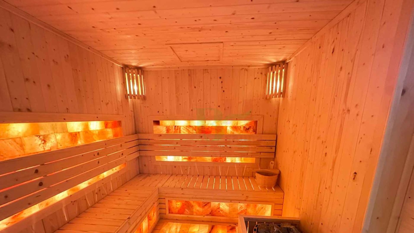Đá muối Himalaya - Lợi ích sức khỏe và cách sử dụng phong-xong-hoi-da-muoi-bhsauna_1