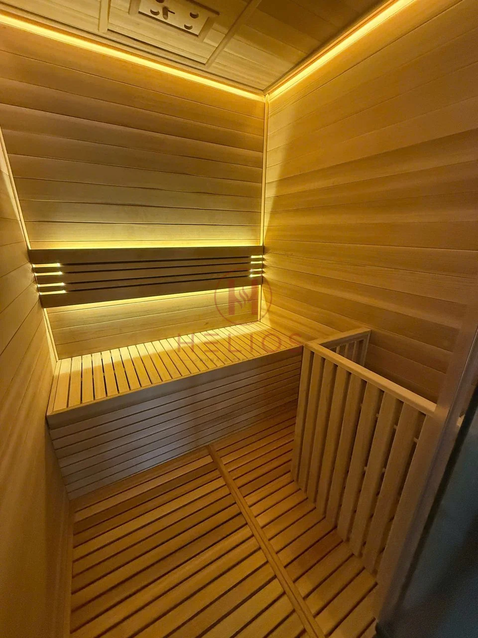 Phòng xông hơi Anh Đoàn Thái Bình Ghế và ánh sáng viền bên trong sauna