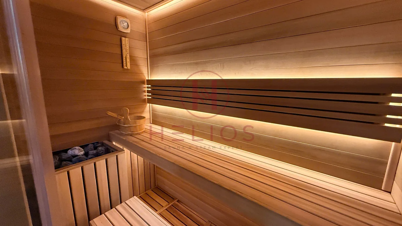 Ghế gỗ, tựa lưng và vách ốp trong sauna tại Đại Cồ Việt